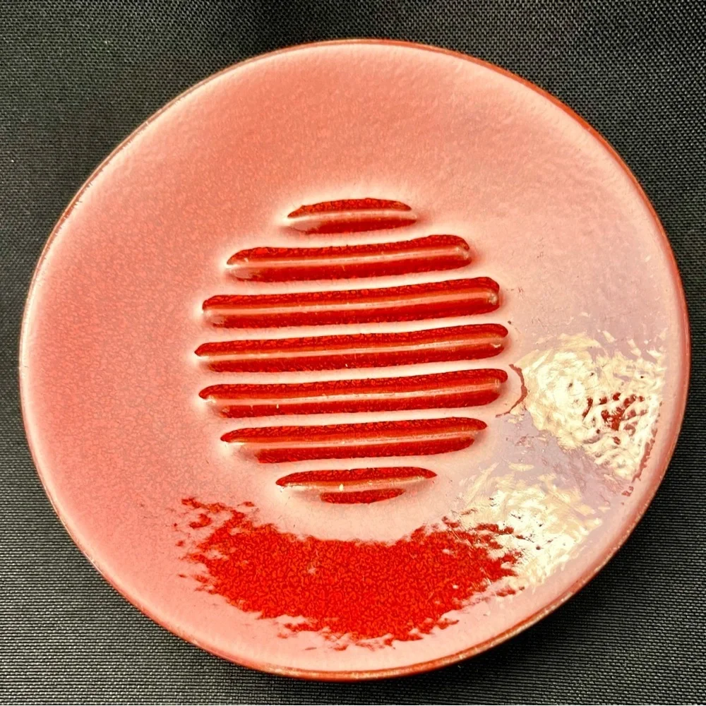 Croft & Barrow Red Ceramic Soap Dish Glossy Ribbed Round Bathroom Vanity Tray